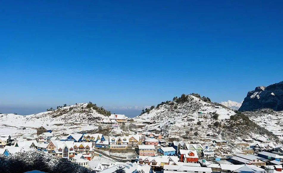 Riding Kalinchowk in Winter: Snow, Ice, and Turning Back Early